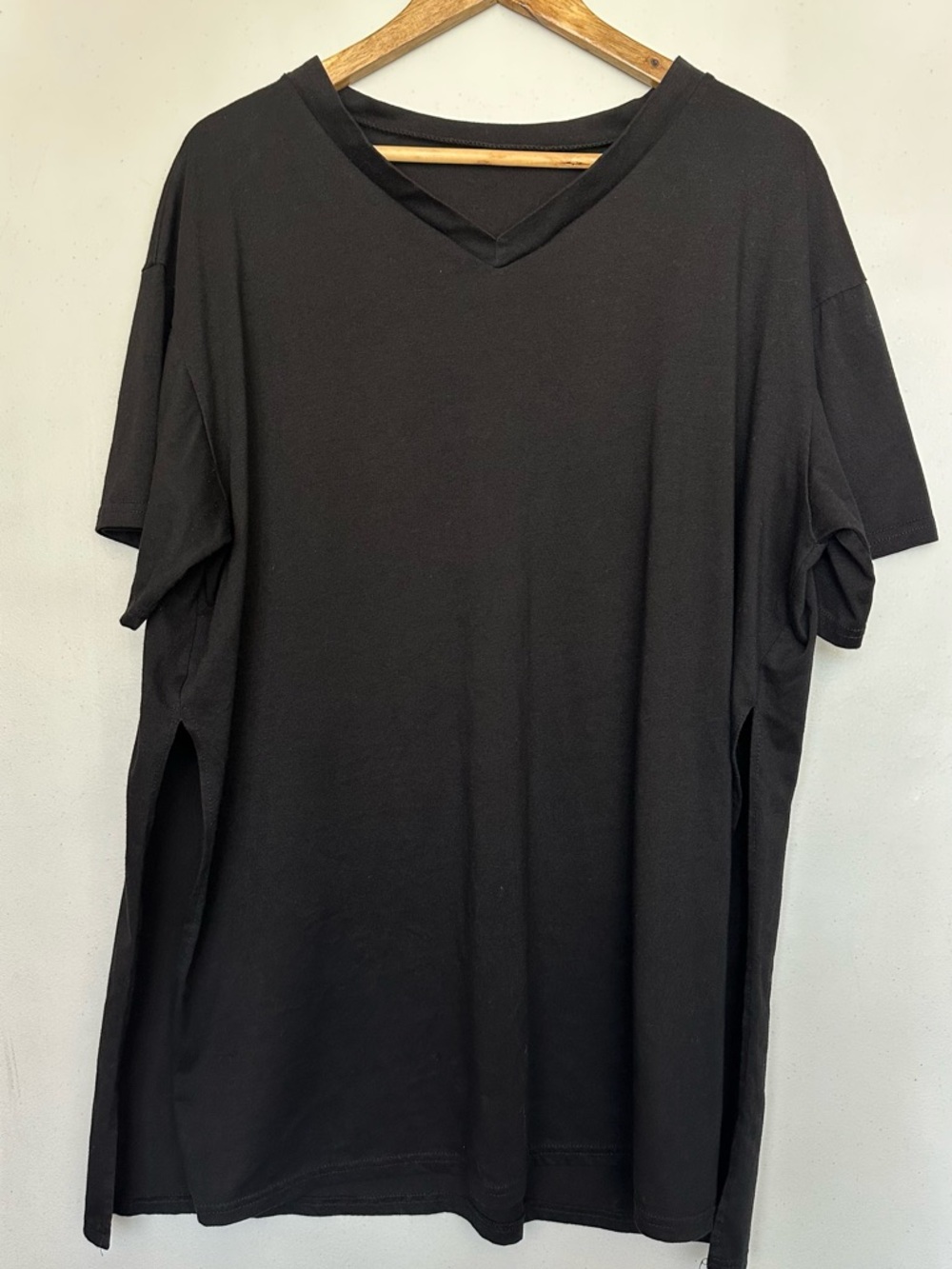 Women's V Neck T Shirts Casual Side Split Short Sleeve Casual Loose Tunic Tees - Picture 4 of 7